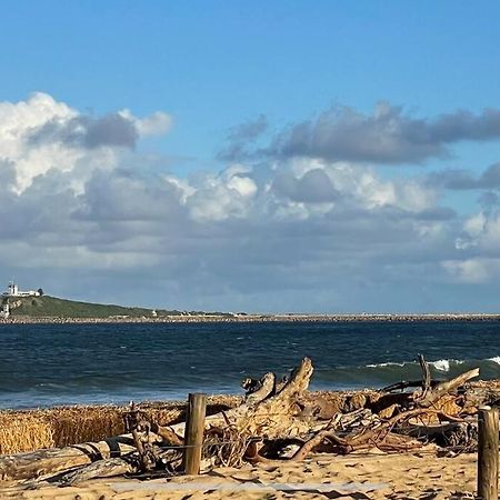 Beach House On Stockton Beach, Newcastle Villa Buitenkant foto