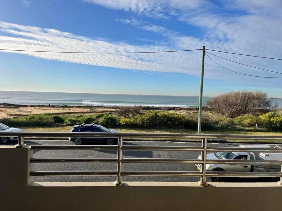 Beach House On Stockton Beach, Newcastle Villa Buitenkant foto